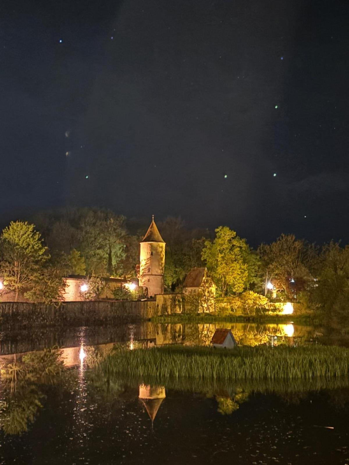 Dinkelsbuehler Altstadthaeuschen *